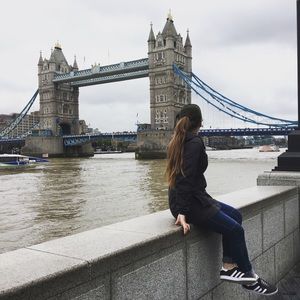 Meet your Posher, Frederique